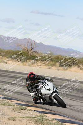 media/Nov-16-2025-Race Pace (Sun) [[8c5fa54630]]/Verified Riders/4-Turn 3 Inside (1050am)/